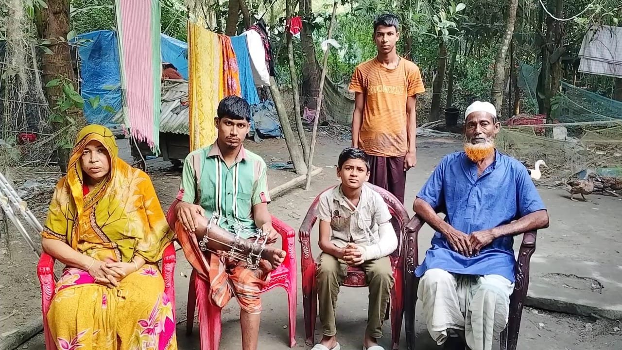 ক্যান্সার আক্রান্ত স্ত্রী, তিন বাক প্রতিবন্ধী সন্তান—অসহায় আব্দুল হাইয়ের পরিবারের বেঁচে থাকার লড়াই